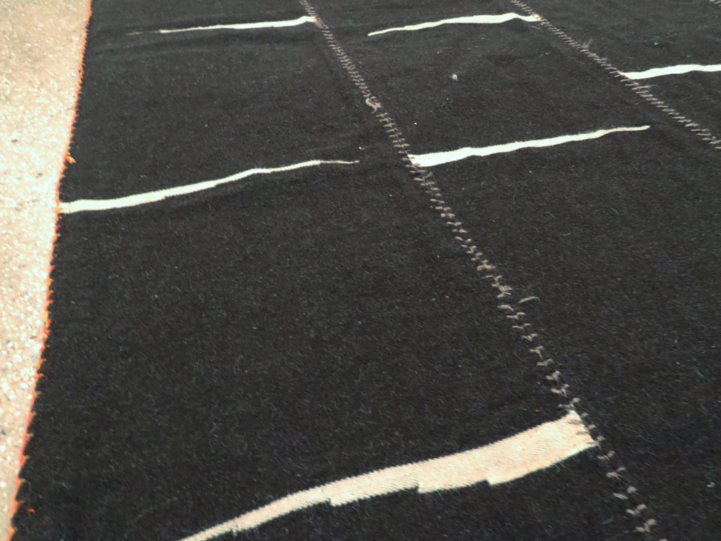 Contemporary Persian Flatweave Kilim Room Size Carpet, No.28561 - Gsblank