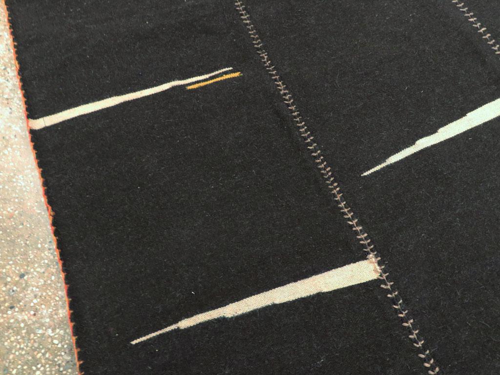 Contemporary Persian Flatweave Kilim Room Size Carpet, No.28561 - Gsblank