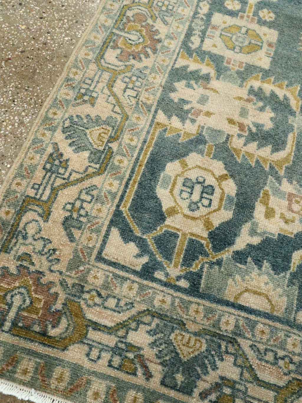 Vintage Persian Malayer Accent Rug, No.28630 - Gsblank