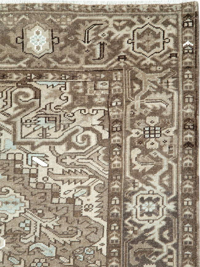 Vintage Persian Heriz Carpet, No.28750 - Gsblank