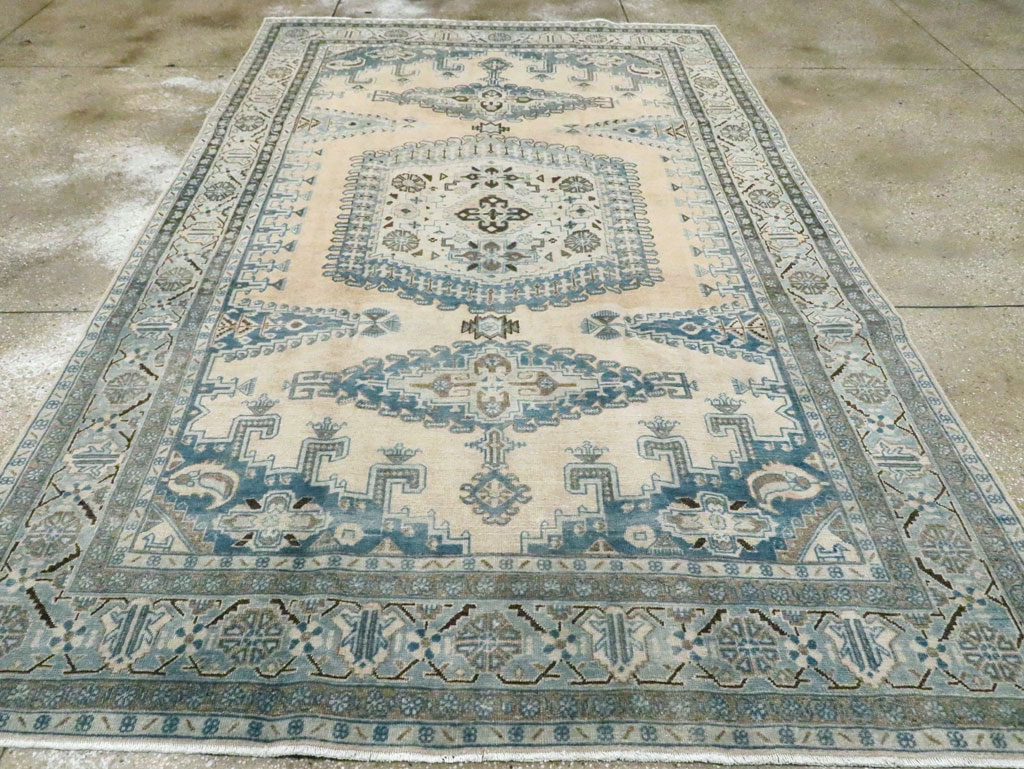 Vintage Persian Veece Accent Carpet, No.28843 - Gsblank
