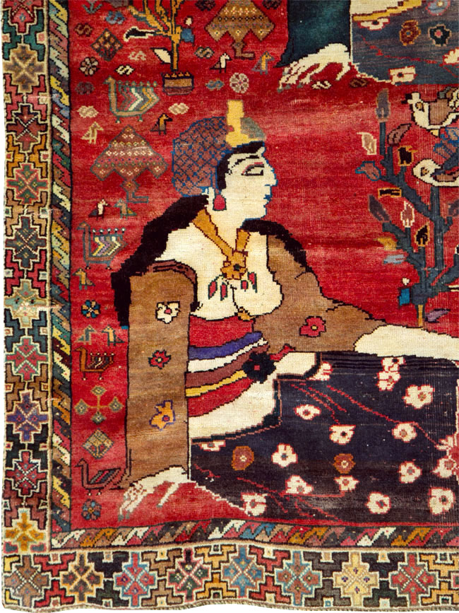 Vintage Persian Shiraz Pictorial Accent Carpet, No.28873 - Gsblank