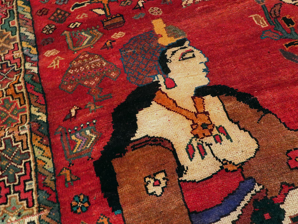 Vintage Persian Shiraz Pictorial Accent Carpet, No.28873 - Gsblank