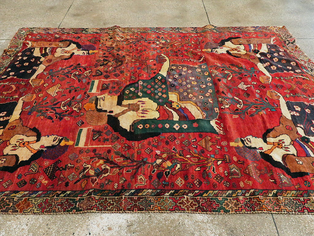 Vintage Persian Shiraz Pictorial Accent Carpet, No.28873 - Gsblank