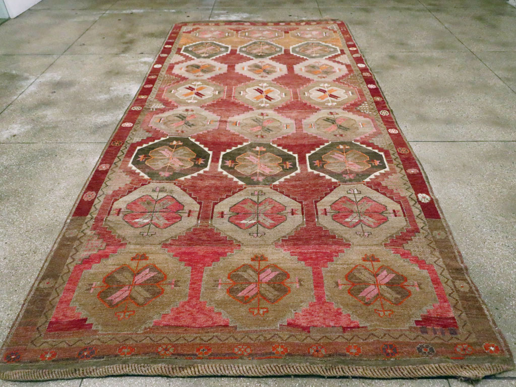 Vintage Turkish Anatolian Large Gallery Carpet, No.28879 - Gsblank