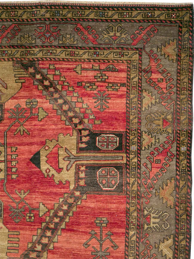Vintage Turkish Anatolian Accent Rug, No.28886 - Gsblank