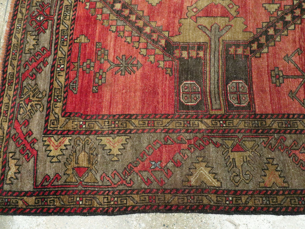 Vintage Turkish Anatolian Accent Rug, No.28886 - Gsblank