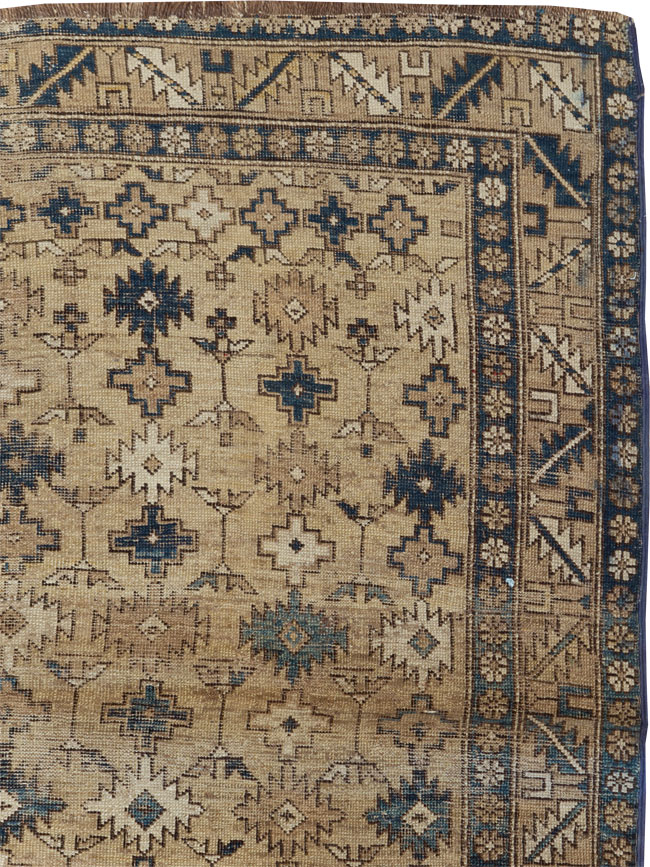 Distressed Antique Caucasian Shirvan Square Accent Rug, No.28894 - Gsblank