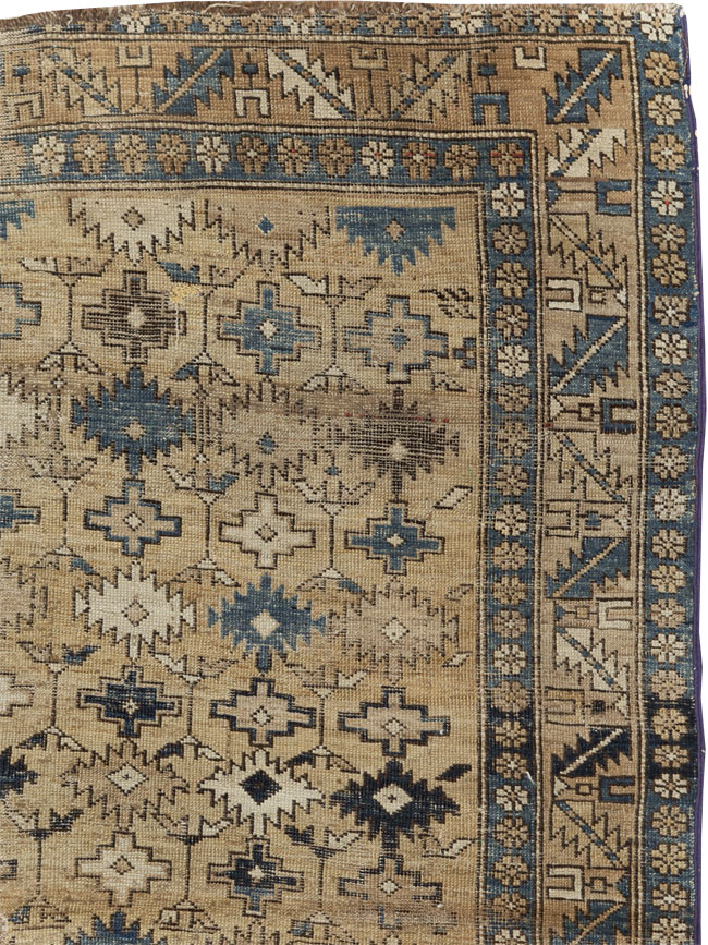 Distressed Antique Caucasian Shirvan Square Accent Rug, No.28894 - Gsblank
