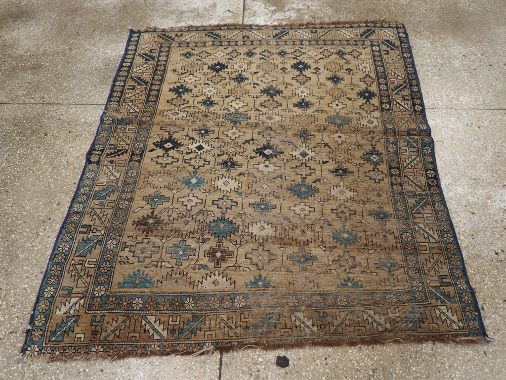 Distressed Antique Caucasian Shirvan Square Accent Rug, No.28894 - Gsblank
