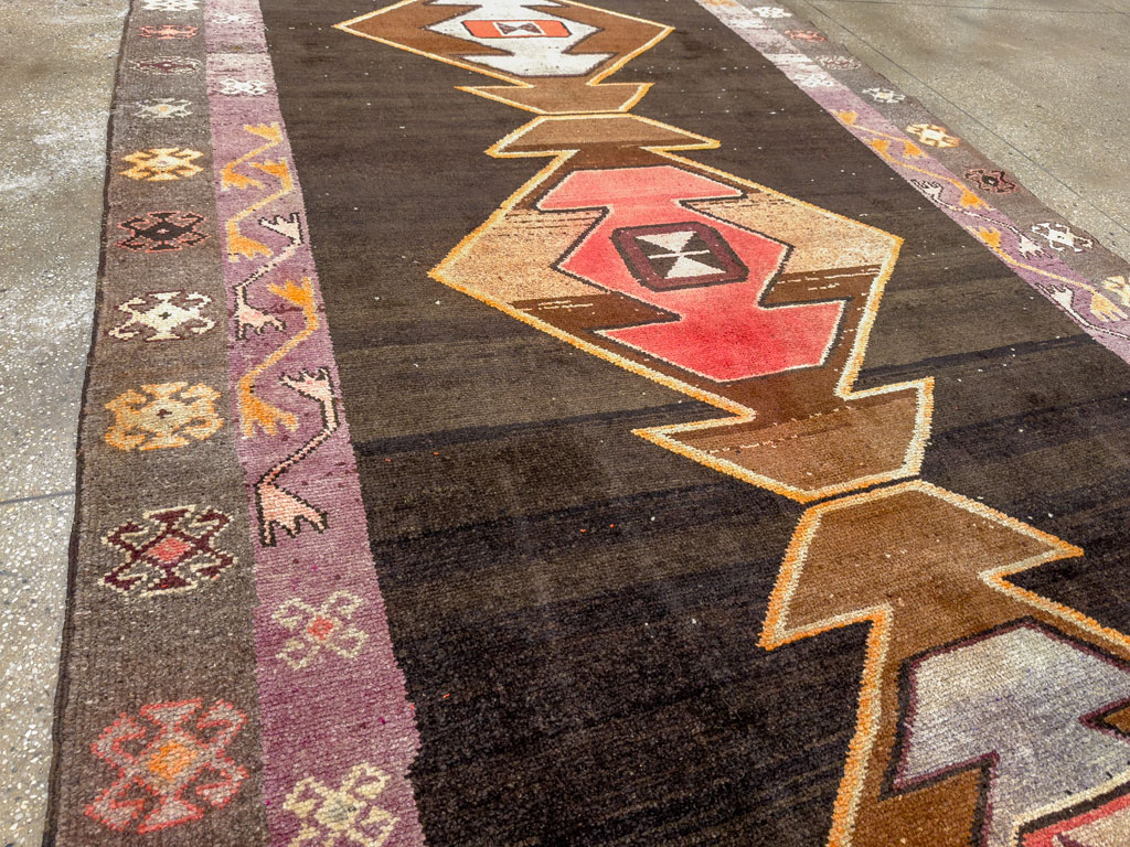 Vintage Turkish Anatolian Gallery Carpet, No.28907 - Gsblank