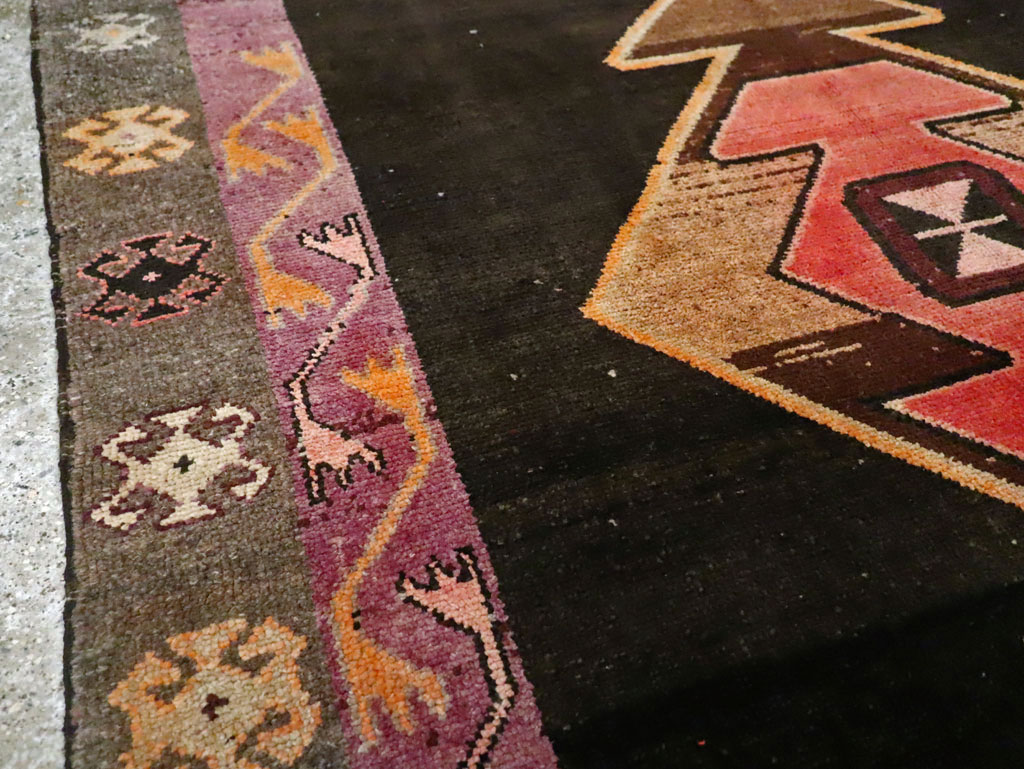 Vintage Turkish Anatolian Gallery Carpet, No.28907 - Gsblank