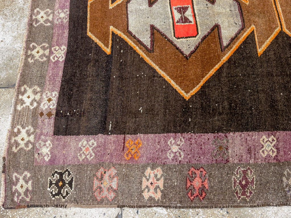 Vintage Turkish Anatolian Gallery Carpet, No.28907 - Gsblank