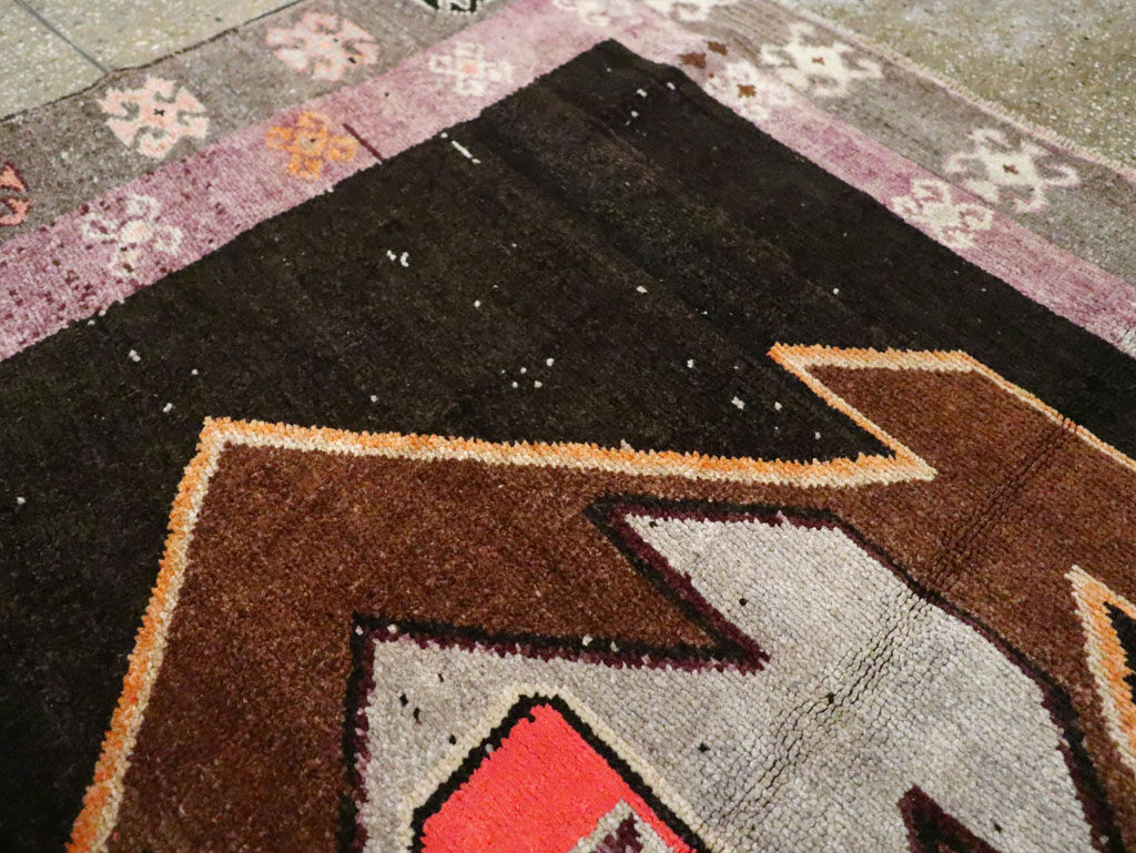 Vintage Turkish Anatolian Gallery Carpet, No.28907 - Gsblank