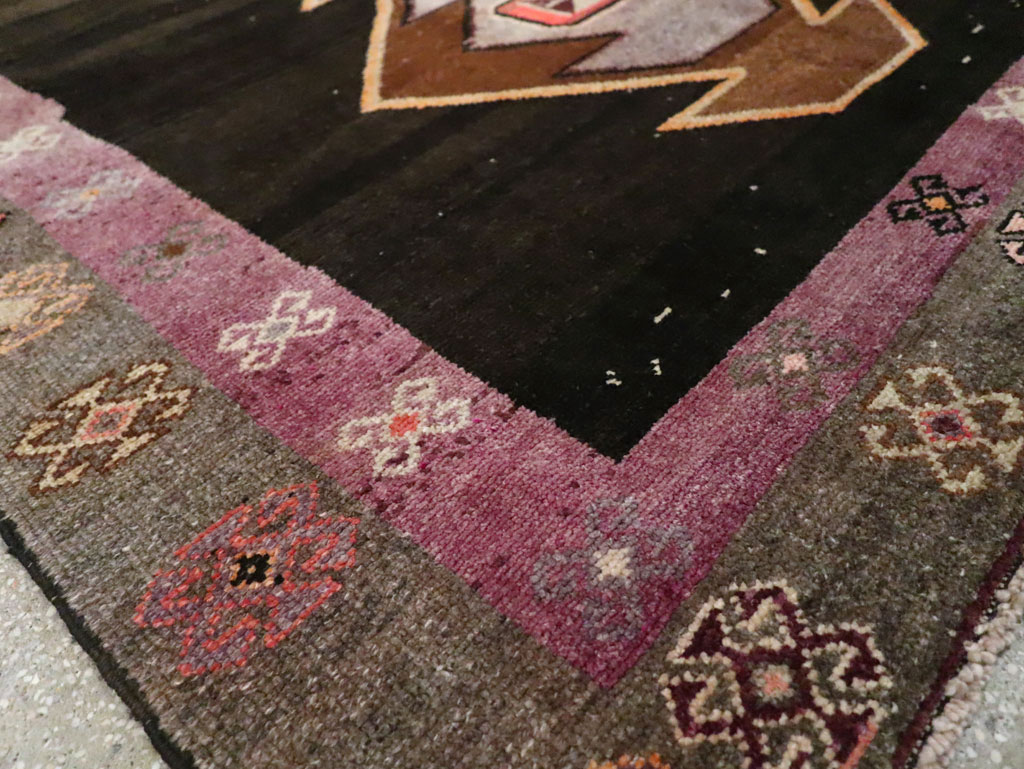 Vintage Turkish Anatolian Gallery Carpet, No.28907 - Gsblank