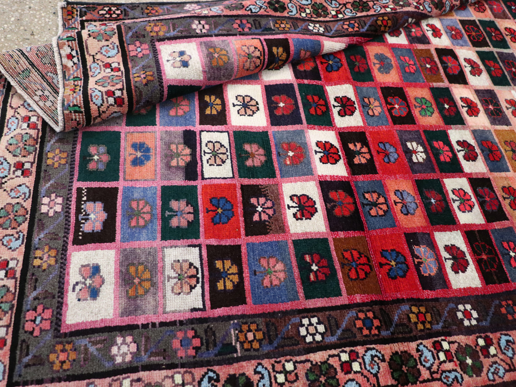 Vintage Persian Mahal Rug, No.28913 - Gsblank