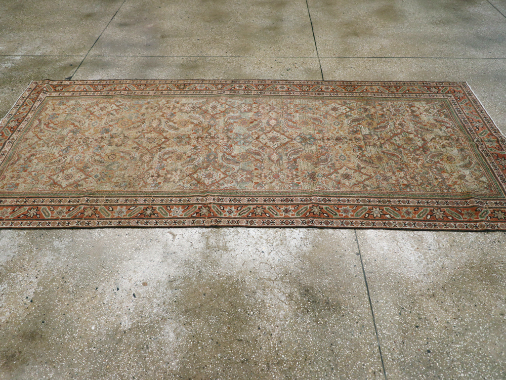 Antique Persian Mahal Gallery Rug, No.28931 - Gsblank
