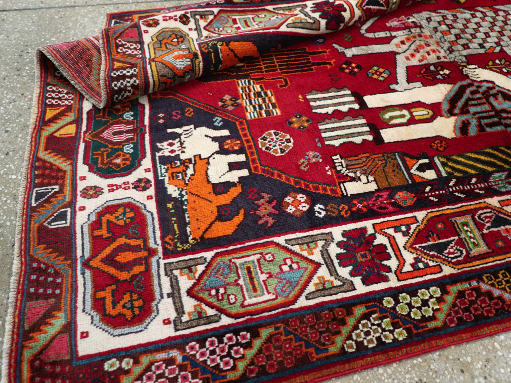 Vintage Persian Shiraz Pictorial Rug, No.28932 - Gsblank