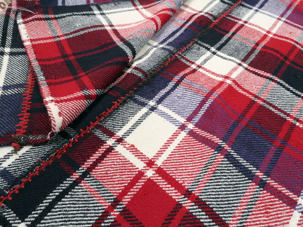 Vintage Persian Square Textile, No.28953 - Gsblank