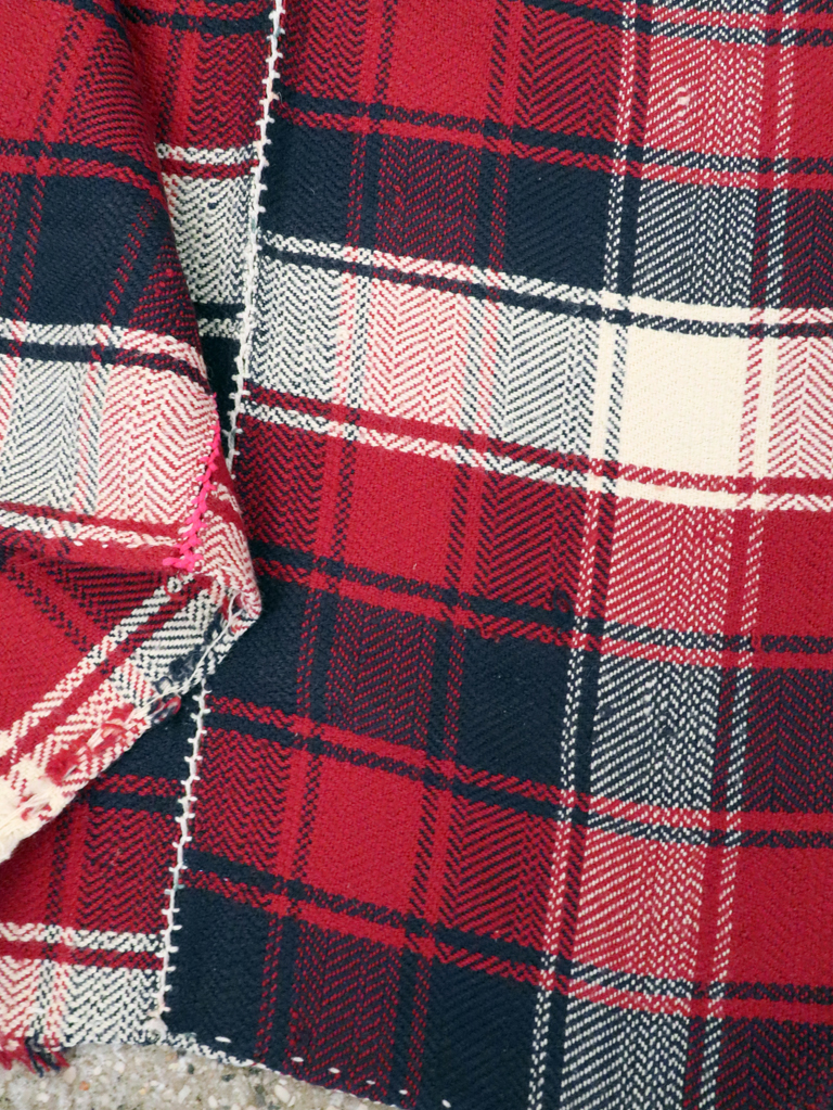 Vintage Persian Square Textile, No.28959 - Gsblank