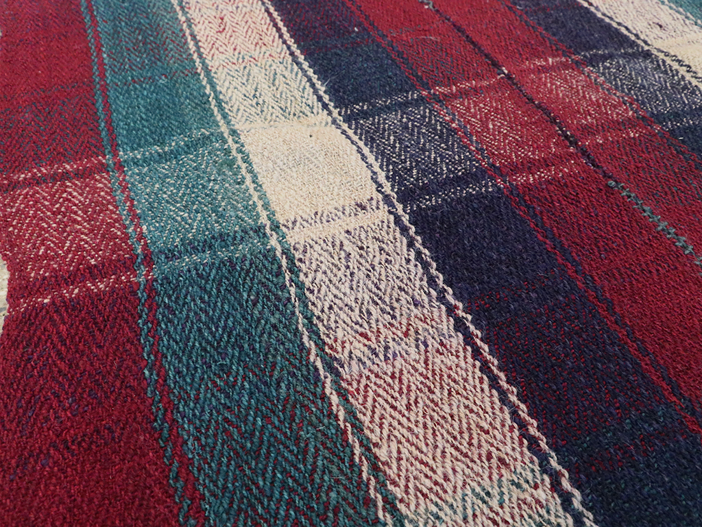 Vintage Persian Square Textile, No.28969 - Gsblank