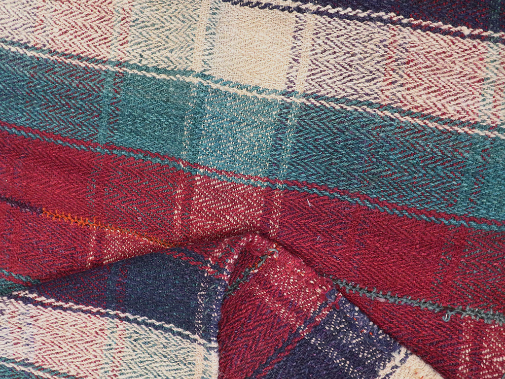 Vintage Persian Square Textile, No.28969 - Gsblank