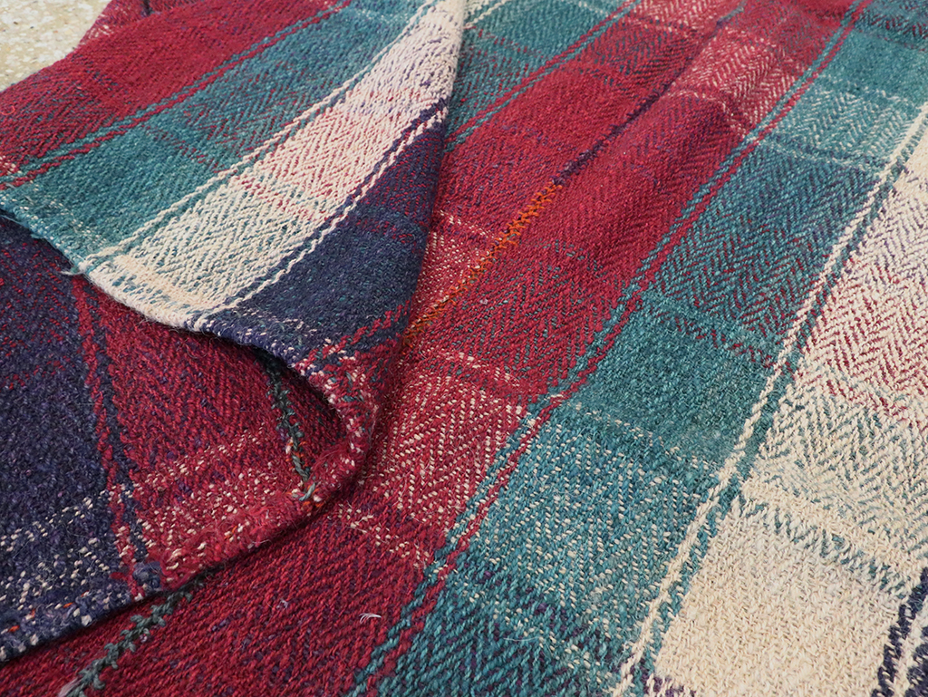 Vintage Persian Square Textile, No.28969 - Gsblank