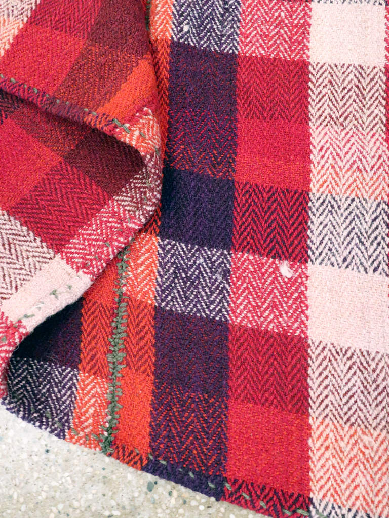 Vintage Persian Square Textile, No.28980 - Gsblank