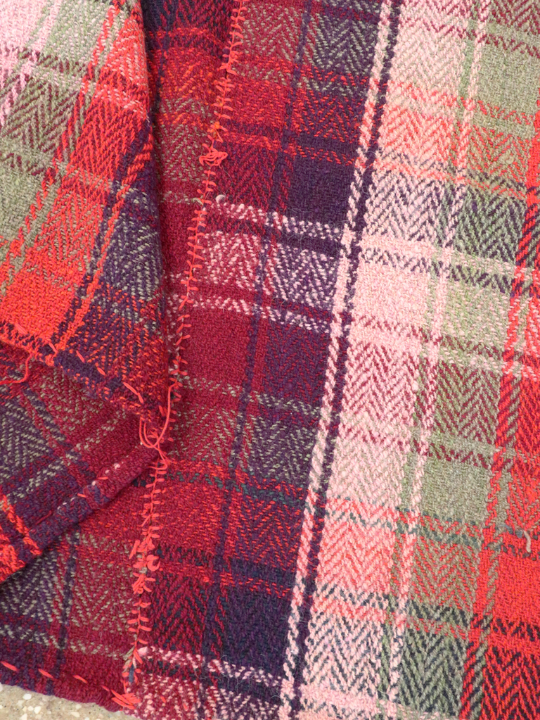 Vintage Persian Square Textile, No.28981 - Gsblank