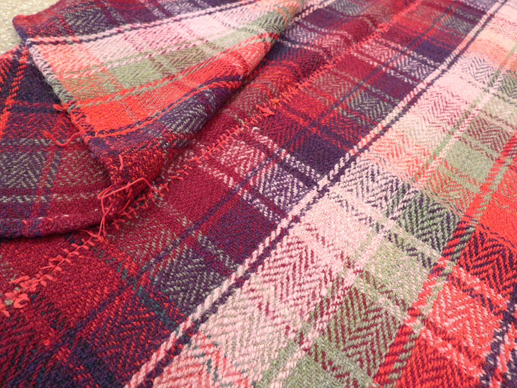 Vintage Persian Square Textile, No.28981 - Gsblank