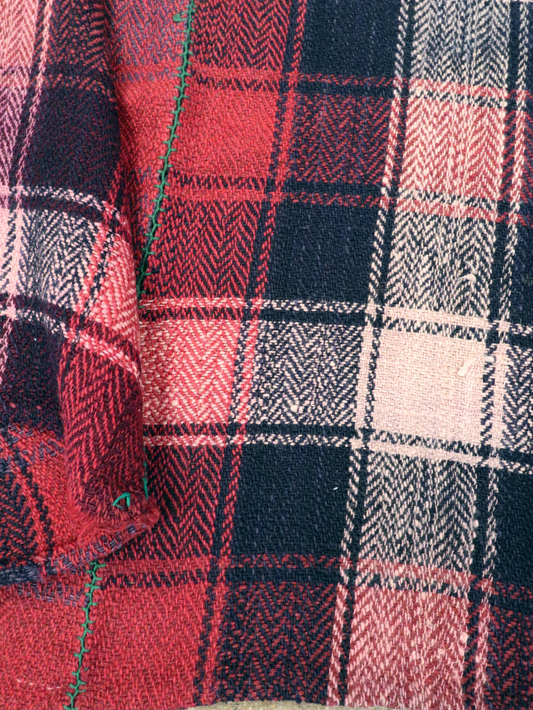 Vintage Persian Square Textile, No.28987 - Gsblank