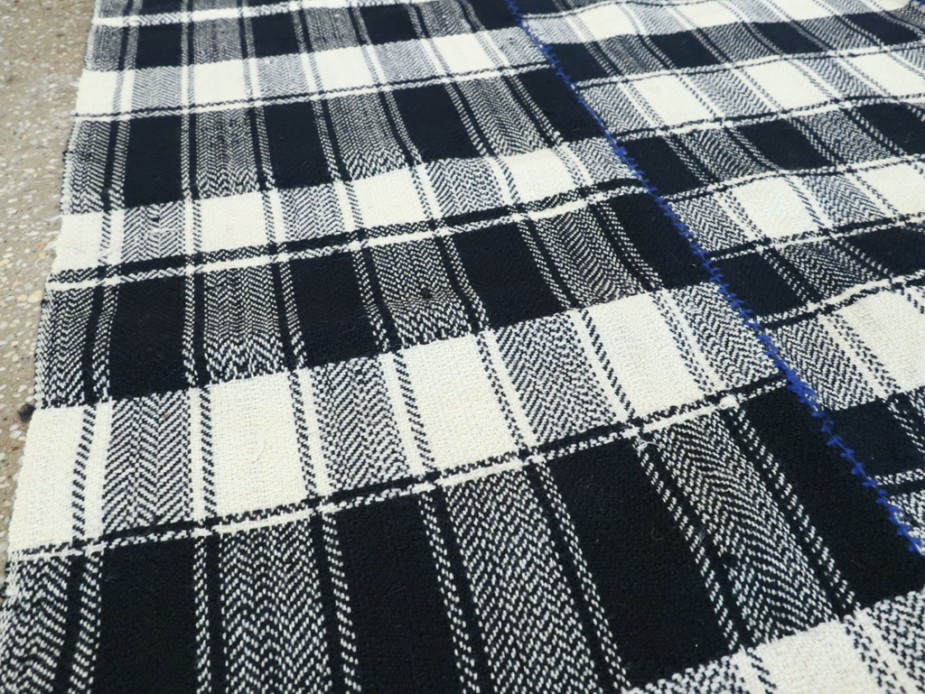 Vintage Persian Square Textile, No.29000 - Gsblank