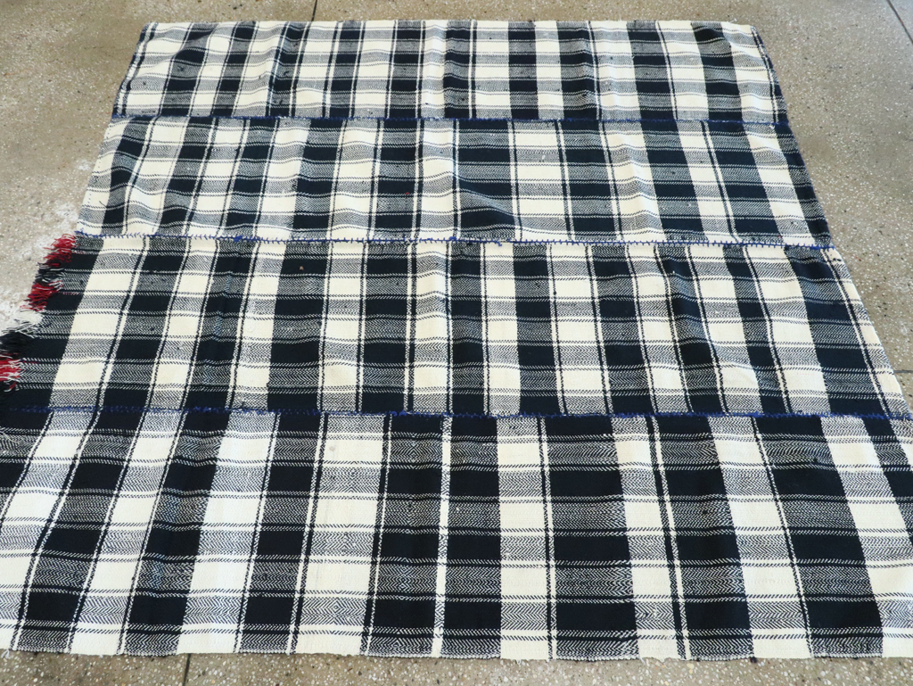 Vintage Persian Square Textile, No.29000 - Gsblank