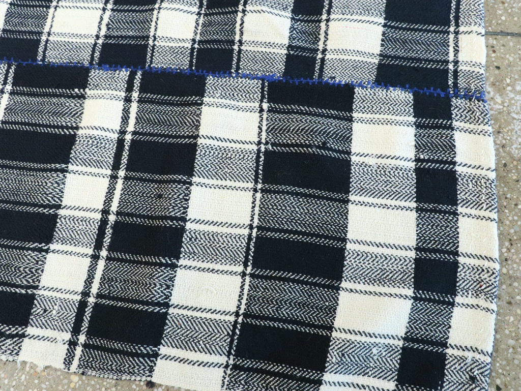 Vintage Persian Square Textile, No.29000 - Gsblank