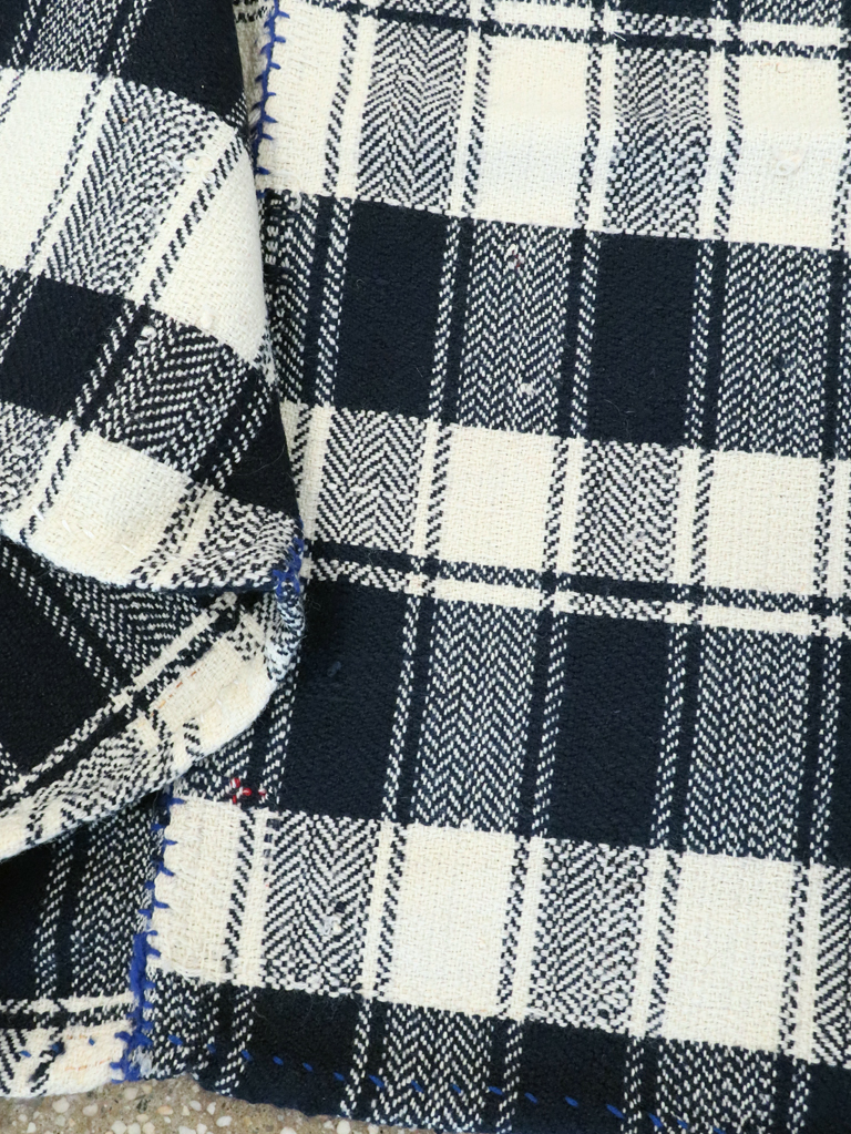 Vintage Persian Square Textile, No.29000 - Gsblank