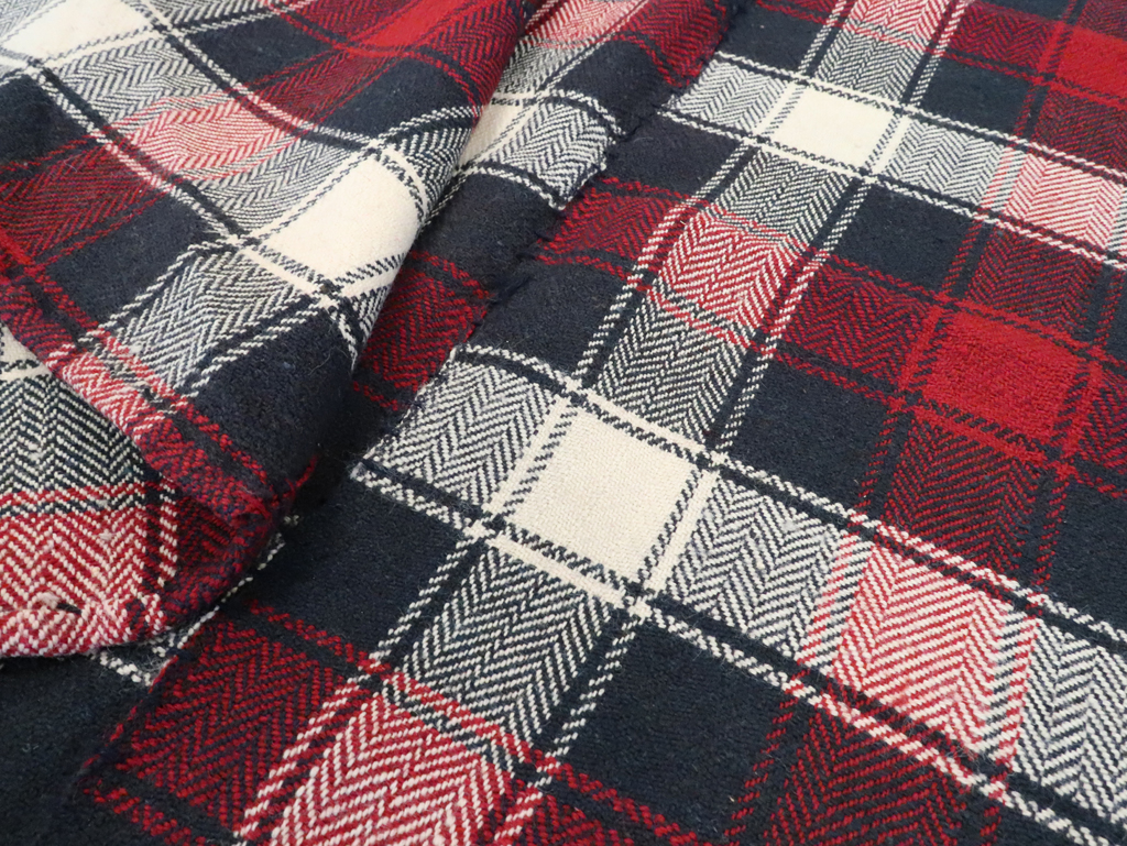 Vintage Persian Square Textile, No.29007 - Gsblank