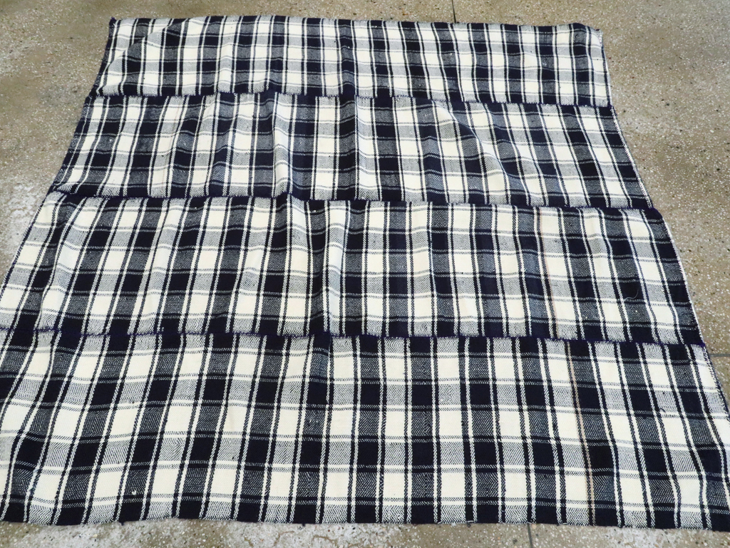 Vintage Persian Square Textile, No.29027 - Gsblank