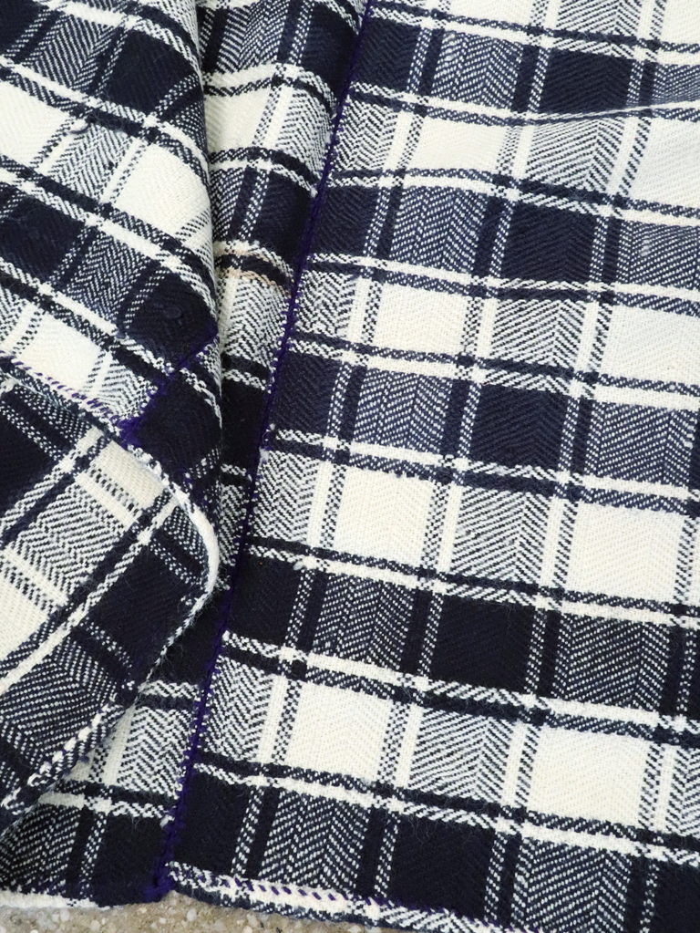 Vintage Persian Square Textile, No.29027 - Gsblank