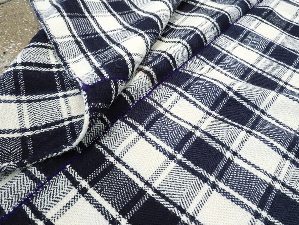 Vintage Persian Square Textile, No.29027 - Gsblank