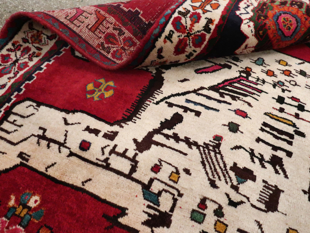 Vintage Persian Pictorial Shiraz Rug, No.29061 - Gsblank