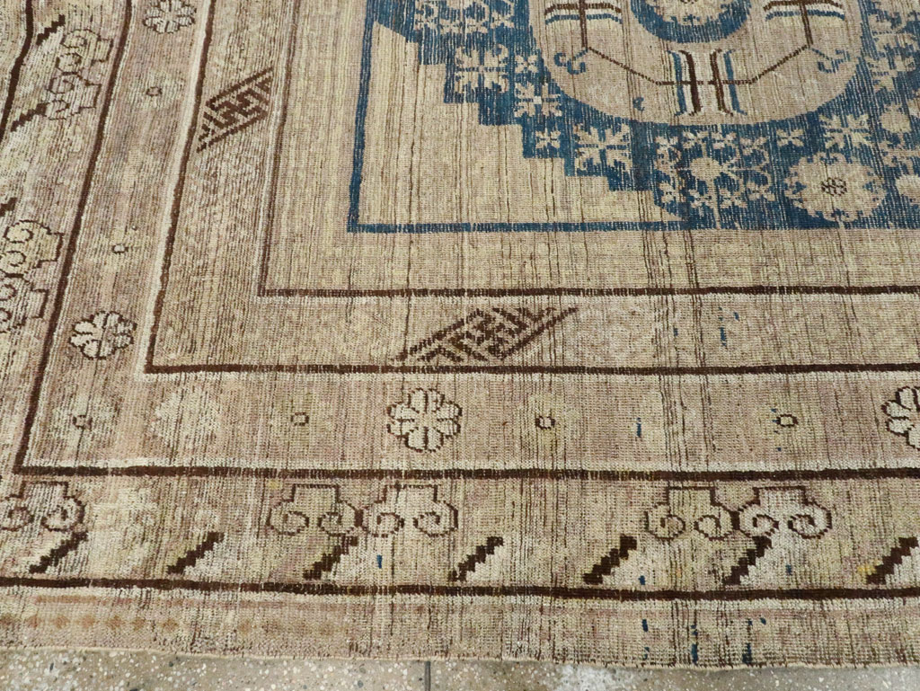 Antique East Turkestan Khotan Carpet, No.29064 - Gsblank
