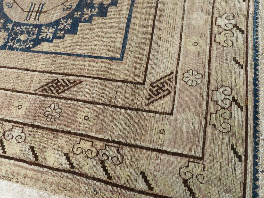 Antique East Turkestan Khotan Carpet, No.29064 - Gsblank