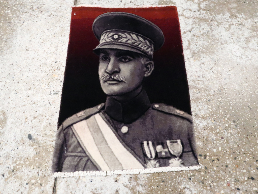 Vintage Persian Tabriz Pictorial Rug, No.29069 - Gsblank