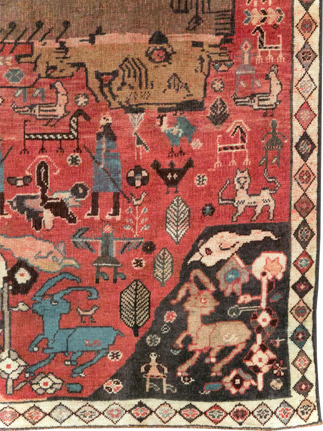 Vintage Persian Qashqai Pictorial Accent Rug, No.29085 - Gsblank