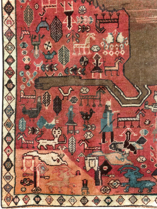 Vintage Persian Qashqai Pictorial Accent Rug, No.29085 - Gsblank