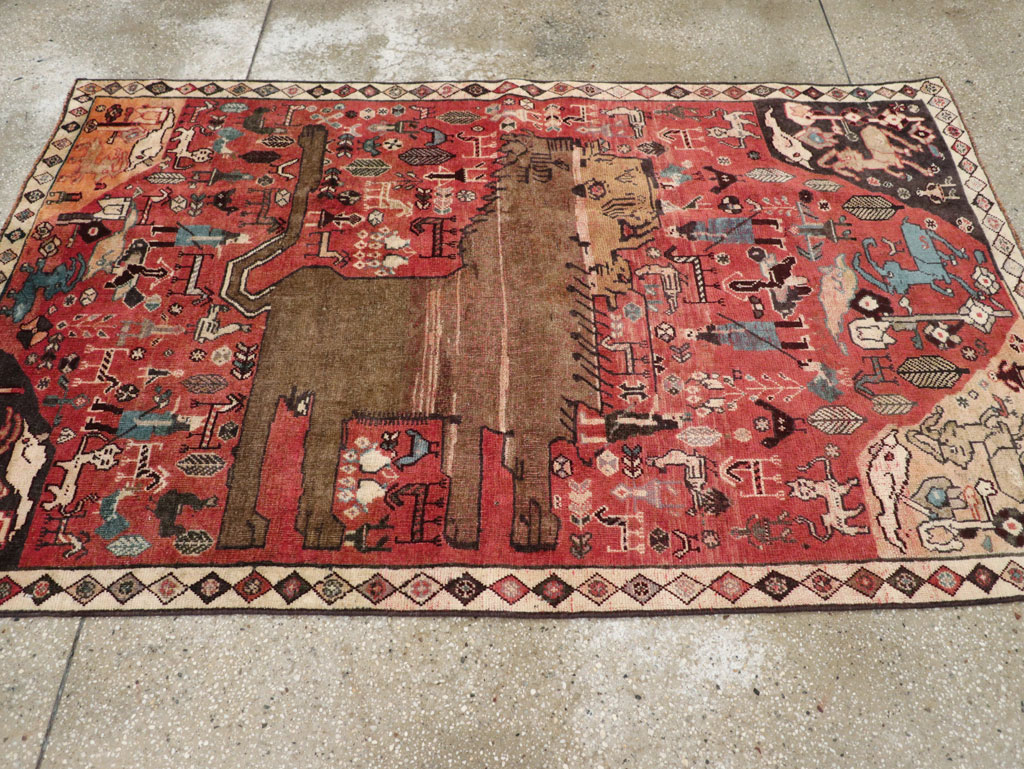 Vintage Persian Qashqai Pictorial Accent Rug, No.29085 - Gsblank