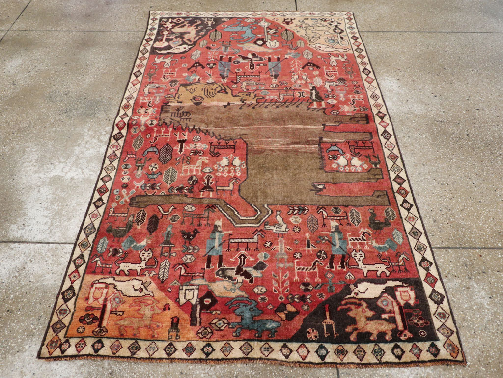 Vintage Persian Qashqai Pictorial Accent Rug, No.29085 - Gsblank