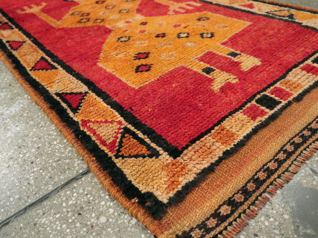 Vintage Turkish Anatolian Pictorial Runner, No.29102 - Gsblank