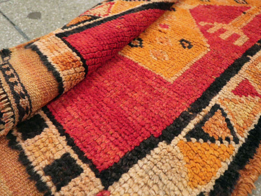 Vintage Turkish Anatolian Pictorial Runner, No.29102 - Gsblank