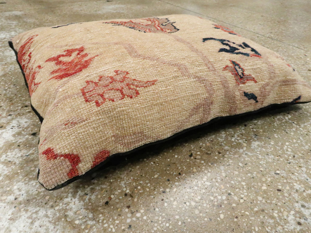 Antique Persian Serapi Pillow, No.29134 - Gsblank